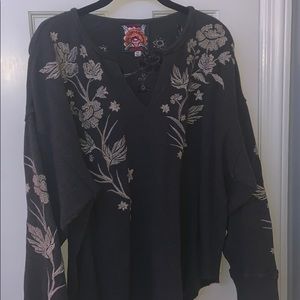 Johnny Was Fleurie V neck Thermal Shirt